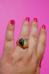 chunky solid 14k gold and australian pipe opal signet. size: 8