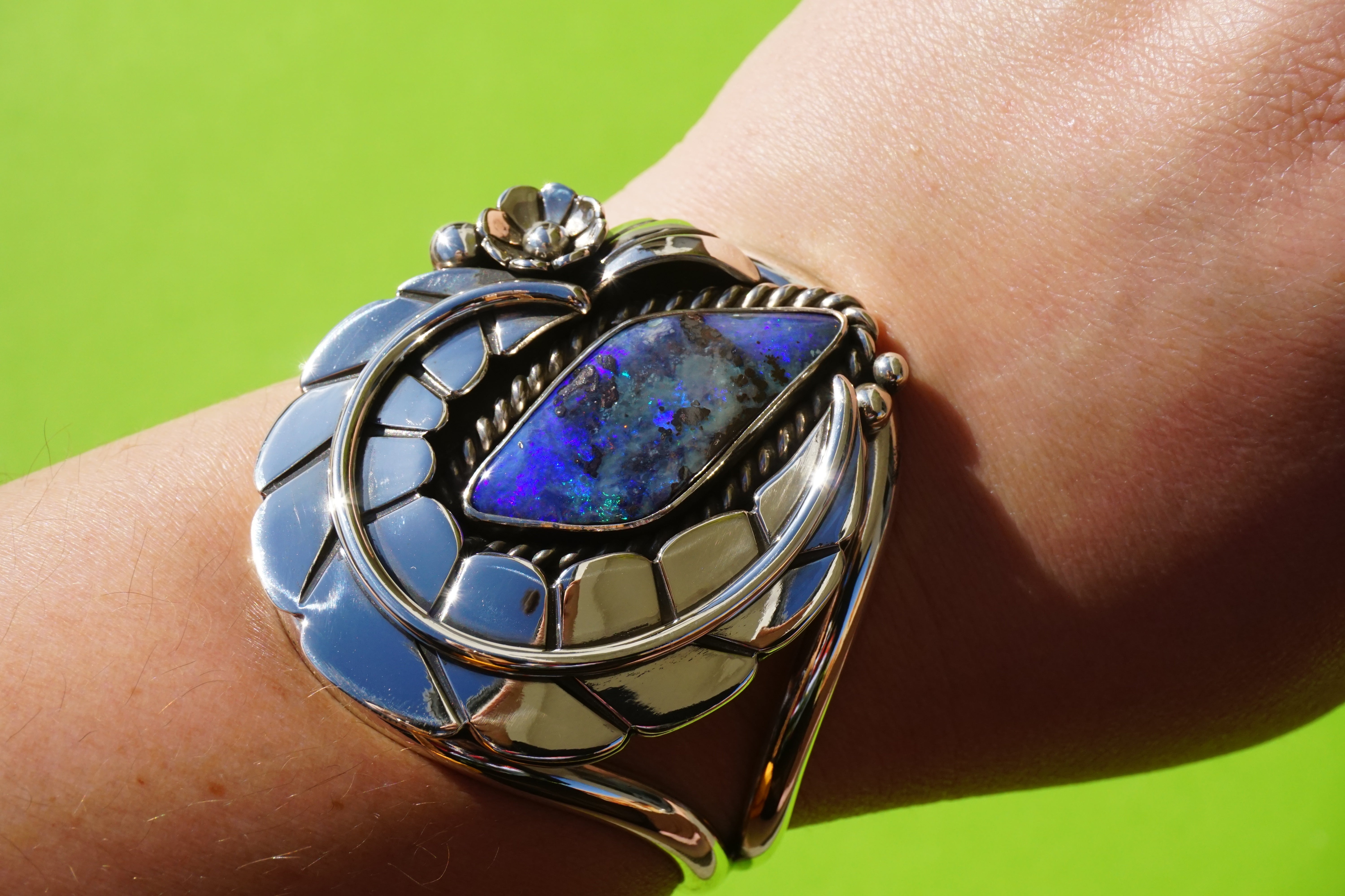 boulder opal xl leafy cuff. size: m/l