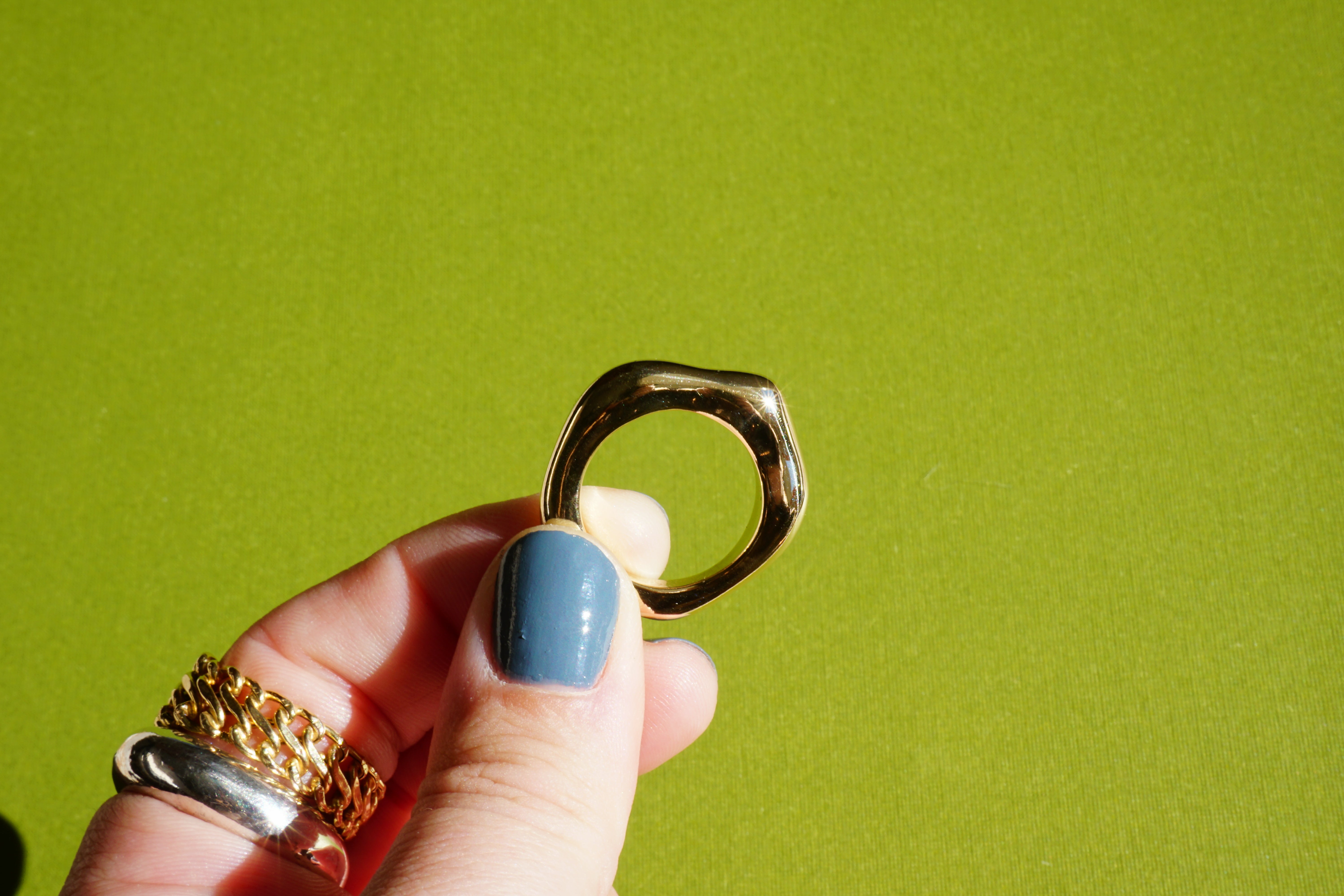 14k gold sqÜig ring. size: 7.25-7.5