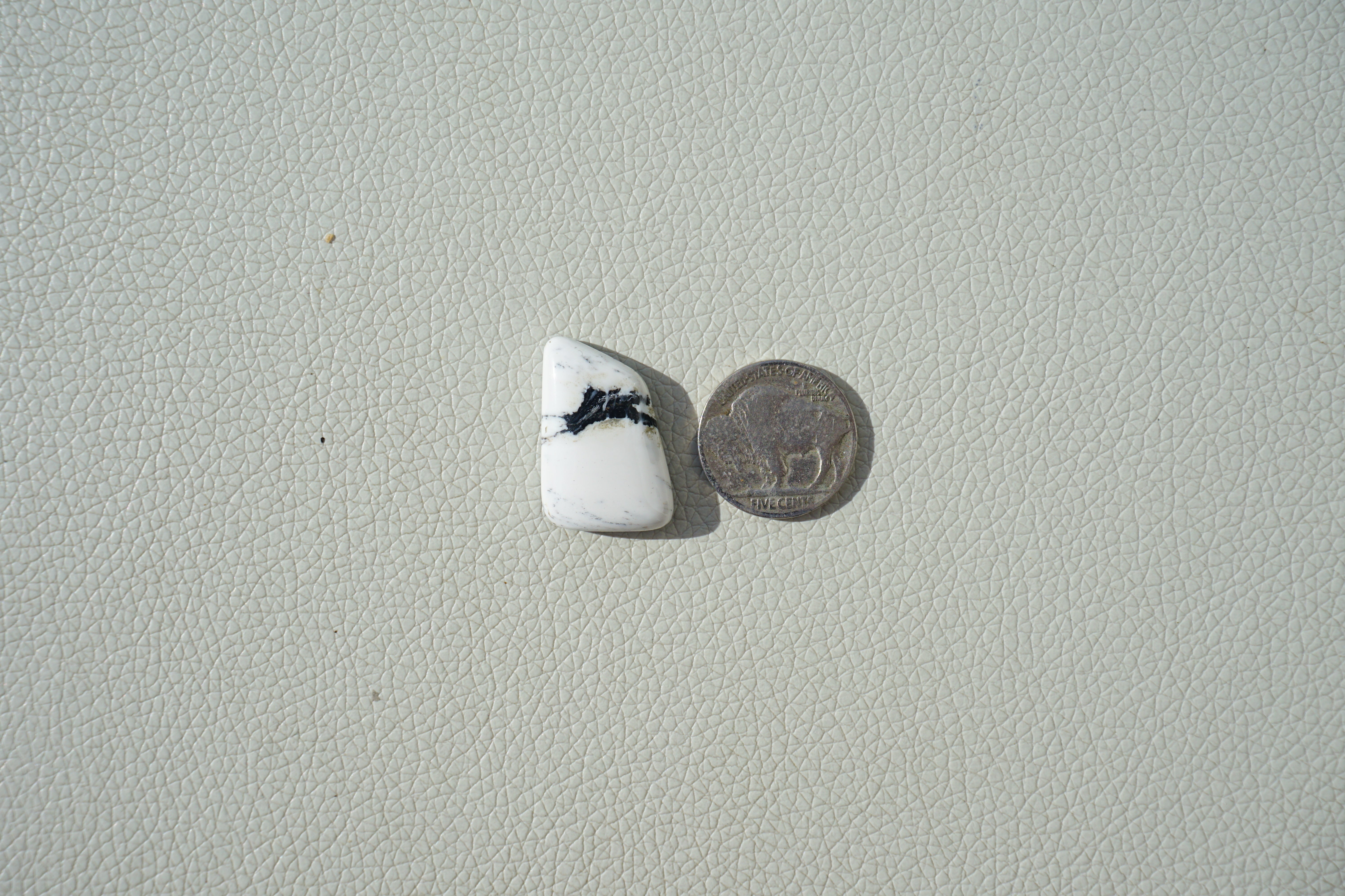 White Buffalo - 25 CT